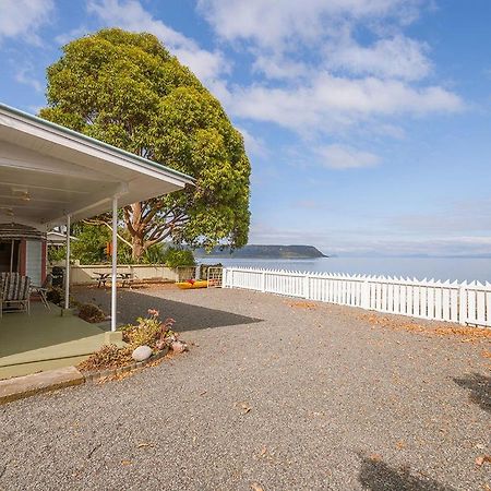 Lake Edge Cottage - Waitahanui Holiday Home Zewnętrze zdjęcie